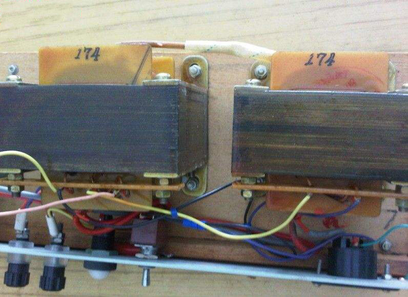 老式磁飽和穩壓器 老式磁飽和穩壓器