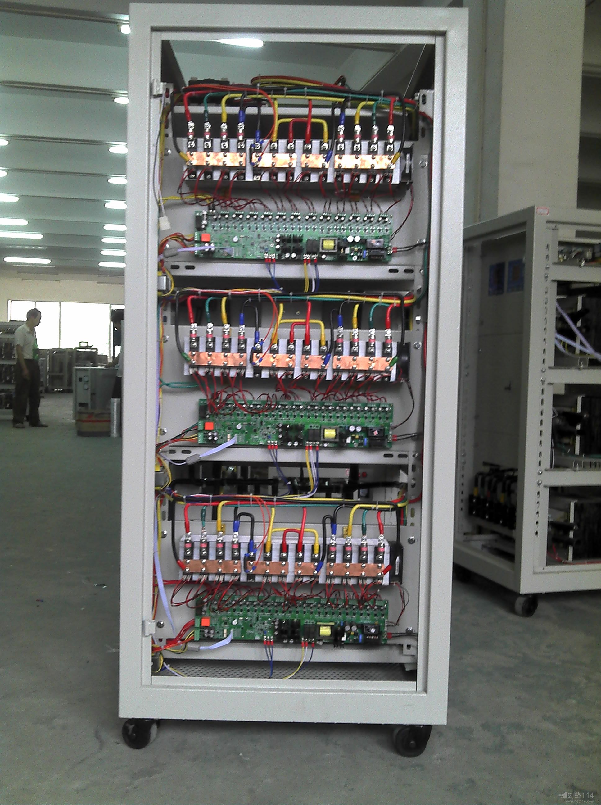 激光焊接機專用穩(wěn)壓器