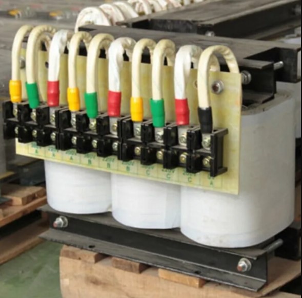 三相380v轉三相220v變壓器接線 三相380v轉三相220v變壓器接線