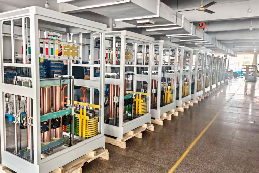 三相全自動穩壓器