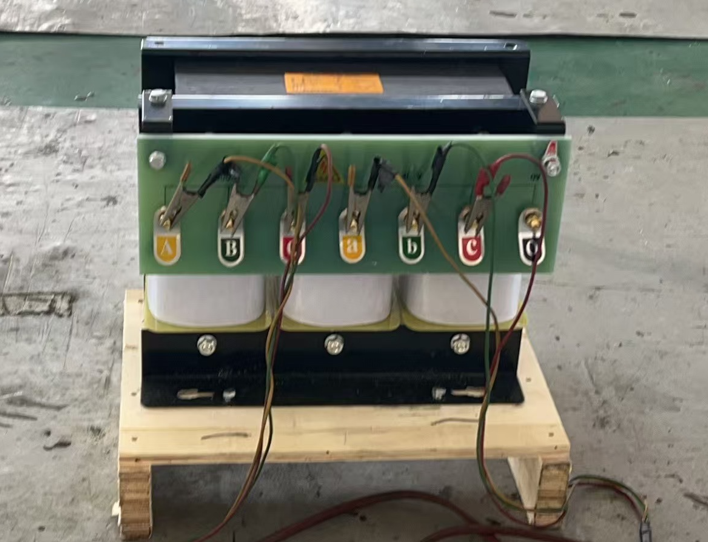 三相輸入220V三相輸出380V變壓器 三相輸入220V三相輸出380V變壓器